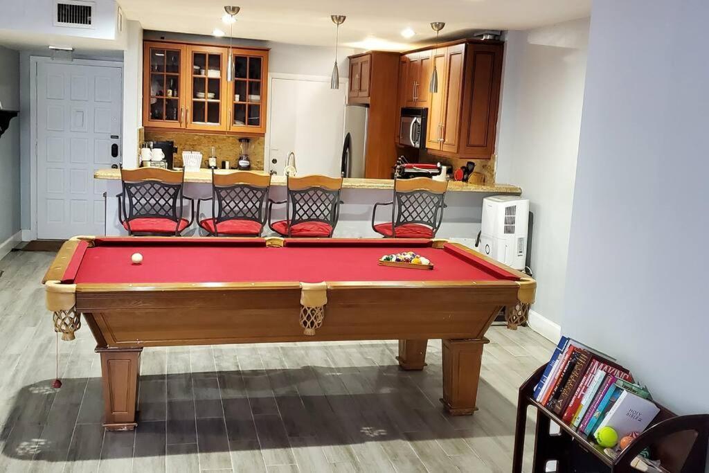 Fully Furnished, Beautiful, Spacious Two Bedroom Condo ラウダーヒル エクステリア 写真
